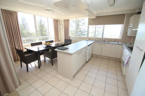Oceania On Burleigh Beach - Yamba Accommodation 5