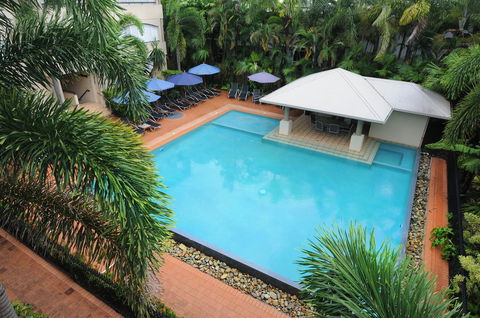 Cayman Villas Port Douglas - Yamba Accommodation 11