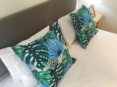 Cayman Villas Port Douglas - Yamba Accommodation 16