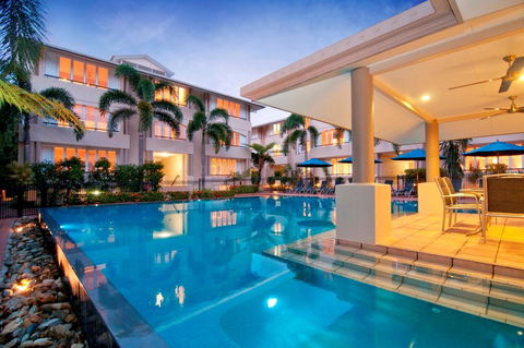 Cayman Villas Port Douglas - Yamba Accommodation 1