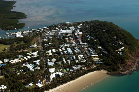Cayman Villas Port Douglas - Yamba Accommodation 4
