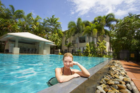 Cayman Villas Port Douglas - Yamba Accommodation 14
