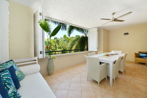 Cayman Villas Port Douglas - Yamba Accommodation 36