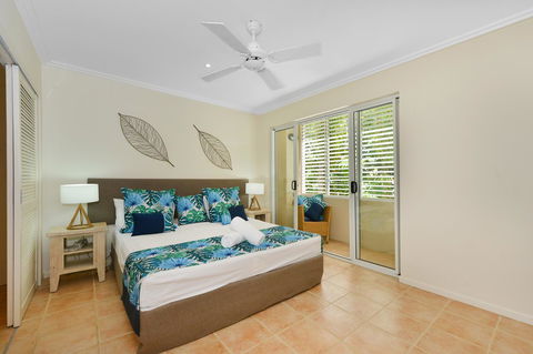 Cayman Villas Port Douglas - Yamba Accommodation 28
