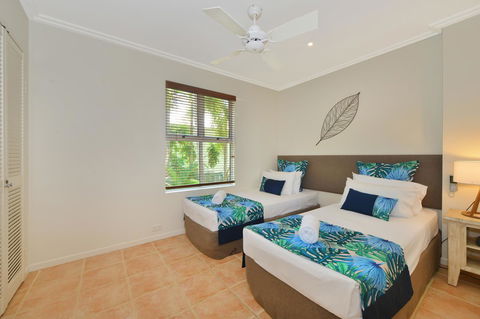Cayman Villas Port Douglas - Yamba Accommodation 33