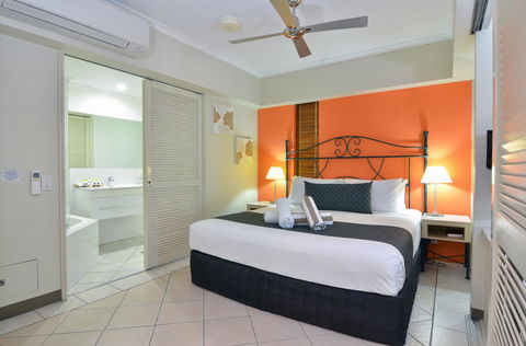 Le Cher Du Monde Adults Only - Yamba Accommodation 20
