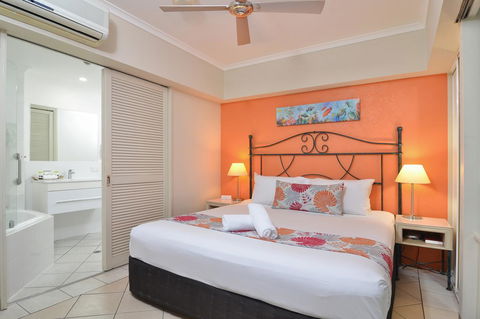 Le Cher Du Monde Adults Only - Yamba Accommodation 22
