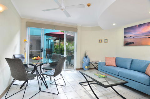 Le Cher Du Monde Adults Only - Yamba Accommodation 8