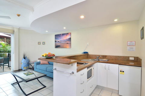 Le Cher Du Monde Adults Only - Yamba Accommodation 3