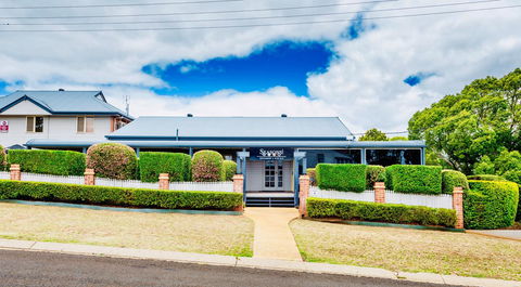 Ambassador On Ruthven - Yamba Accommodation 33