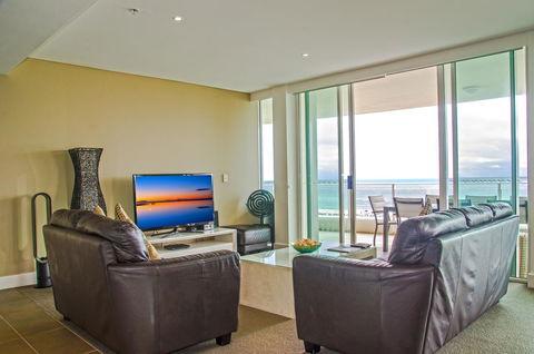 Kirra Surf Apartments - Yamba Accommodation 32