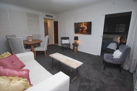 PeepSleep Chevron Towers - Yamba Accommodation 18