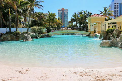 PeepSleep Chevron Towers - Yamba Accommodation 12