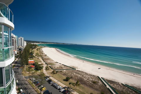 Reflection On The Sea - Yamba Accommodation 19