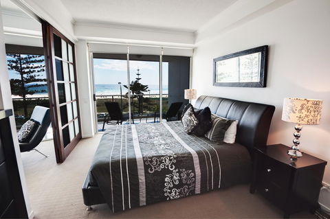 Reflection On The Sea - Yamba Accommodation 41