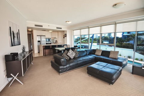 Reflection On The Sea - Yamba Accommodation 39