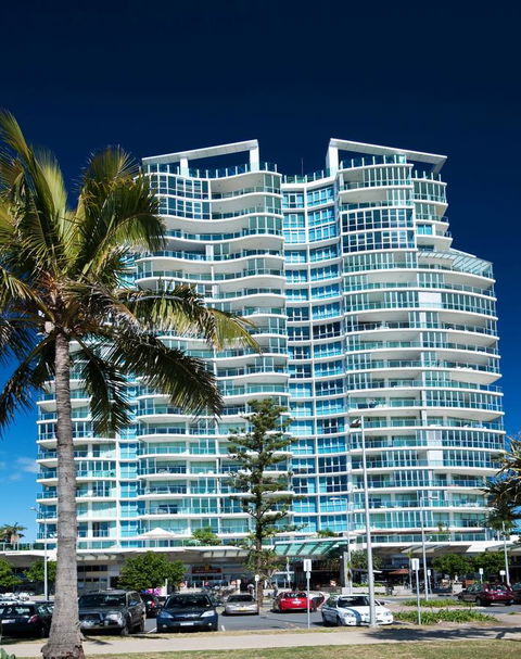 Reflection On The Sea - Yamba Accommodation 25