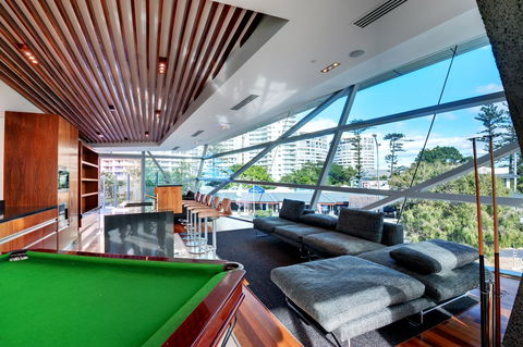 Reflection On The Sea - Yamba Accommodation 21