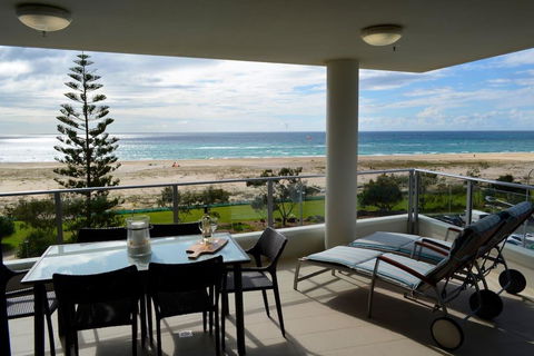 Pure Kirra - Yamba Accommodation 13