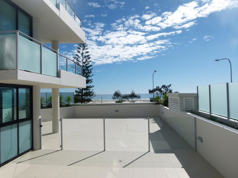Pure Kirra - Yamba Accommodation 17