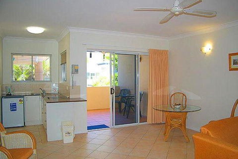 The Newport On Macrossan - Adults Only - Yamba Accommodation 4