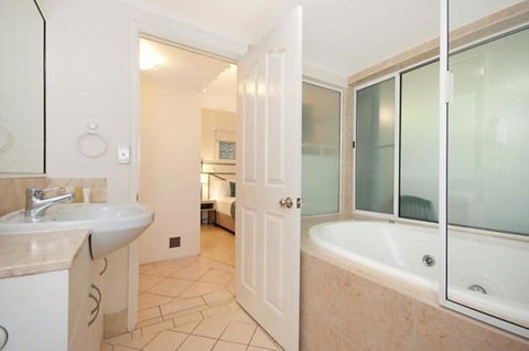 The Newport On Macrossan - Adults Only - Yamba Accommodation 2