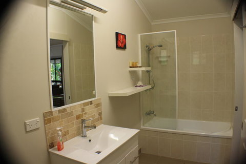 Boutique Bungalows - Yamba Accommodation 32