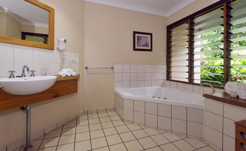 Allumbah Pocket Cottages - Yamba Accommodation 37