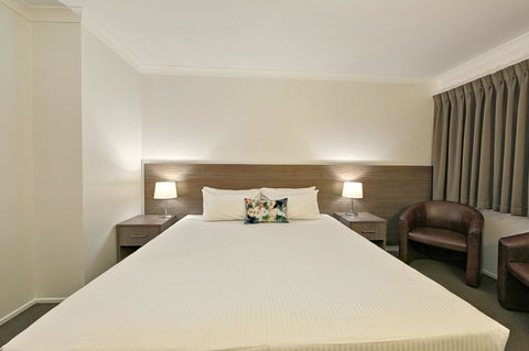 Smart Motels Bert Hinkler - Yamba Accommodation 20