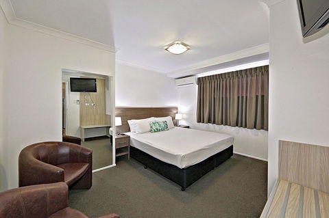 Smart Motels Bert Hinkler - Yamba Accommodation 26