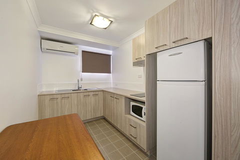 Smart Motels Bert Hinkler - Yamba Accommodation 28