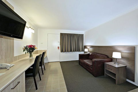 Smart Motels Bert Hinkler - Yamba Accommodation 30
