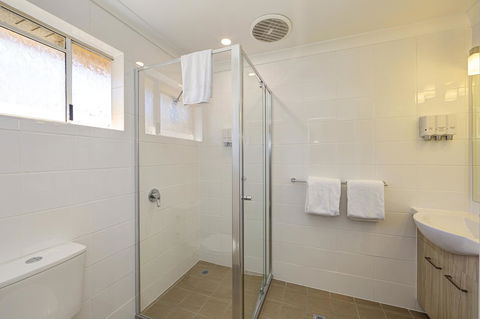 Smart Motels Bert Hinkler - Yamba Accommodation 19