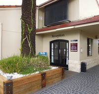 Burke  Wills Motor Inn - Yamba Accommodation