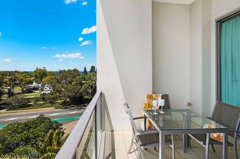 Element On Coolum Beach - Yamba Accommodation 24