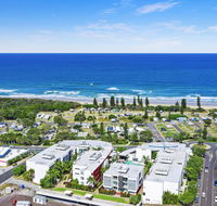 Element on Coolum Beach - Yamba Accommodation