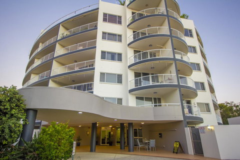 Fairways Golf & Beach Retreat Bribie Island - Yamba Accommodation 9
