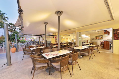 Cairns Queenslander Hotel & Apartments - Yamba Accommodation 3