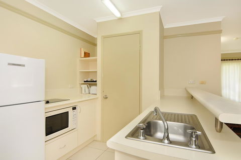 Cairns Queenslander Hotel & Apartments - Yamba Accommodation 25