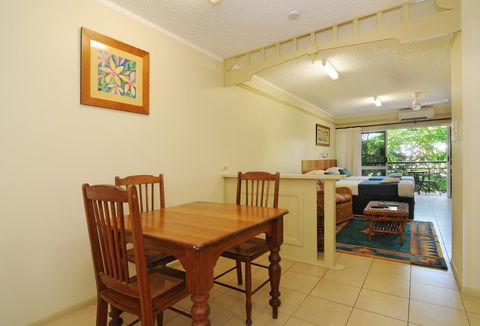 Cairns Queenslander Hotel & Apartments - Yamba Accommodation 21
