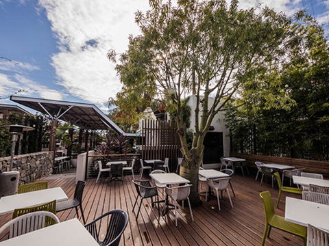 Eatons Hill Hotel - Yamba Accommodation 36