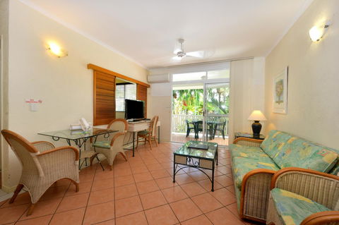 Seascape Holidays - Coral Apartments - Yamba Accommodation 19