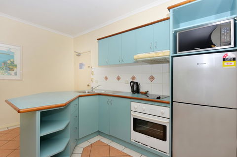 Seascape Holidays - Coral Apartments - Yamba Accommodation 16