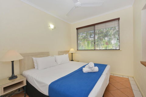 Seascape Holidays - Coral Apartments - Yamba Accommodation 6