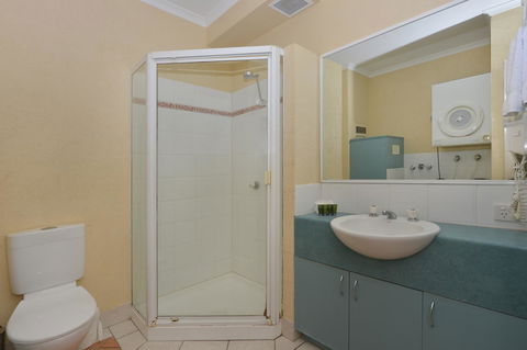 Seascape Holidays - Coral Apartments - Yamba Accommodation 15