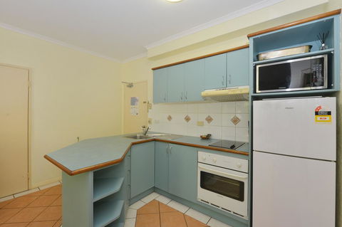 Seascape Holidays - Coral Apartments - Yamba Accommodation 25