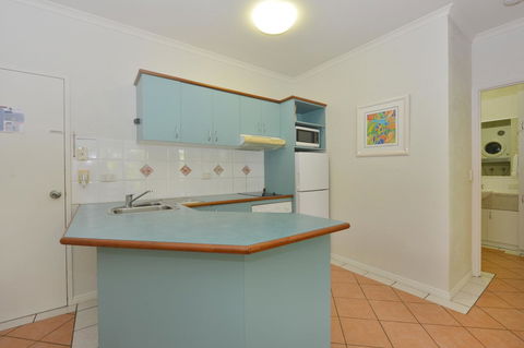 Seascape Holidays - Coral Apartments - Yamba Accommodation 5