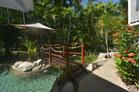 Seascape Holidays - Coral Apartments - Yamba Accommodation 1