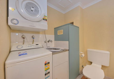 Seascape Holidays - Coral Apartments - Yamba Accommodation 27