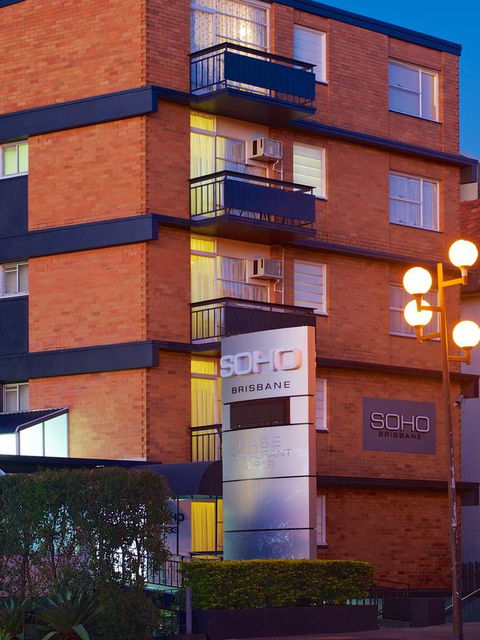 Soho Brisbane - Yamba Accommodation 34